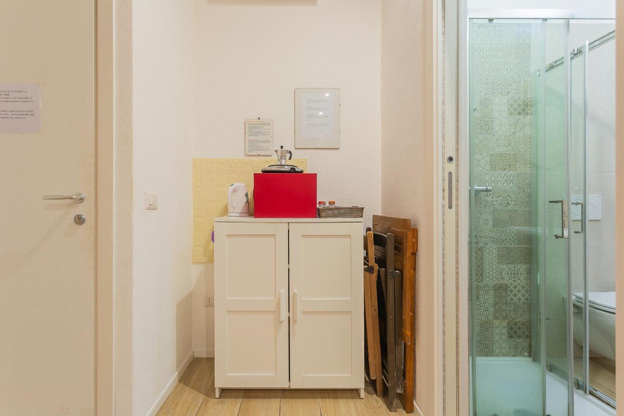 Red Rooms By Wonderful Italy Bari Exterior photo